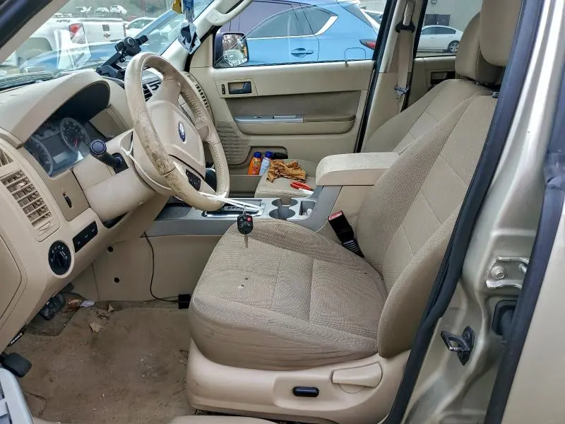 2010 FORD ESCAPE XLT  