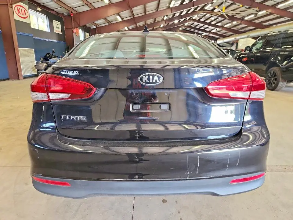 2018 KIA FORTE LX  