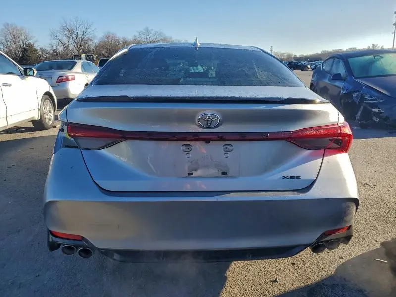 2019 TOYOTA AVALON XLE  