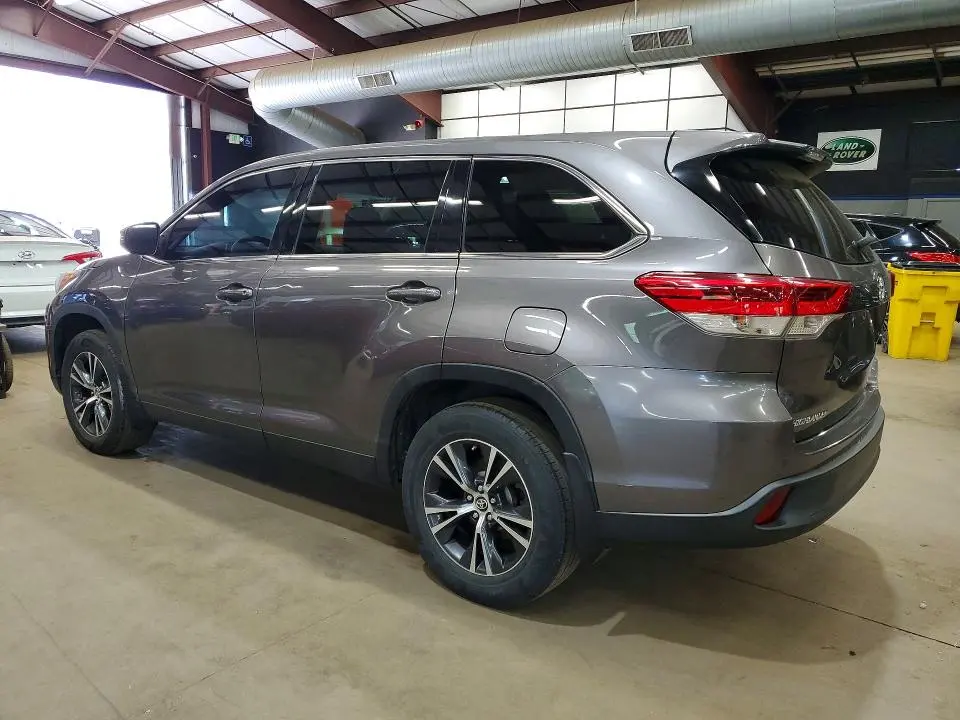 2019 TOYOTA HIGHLANDER LE  