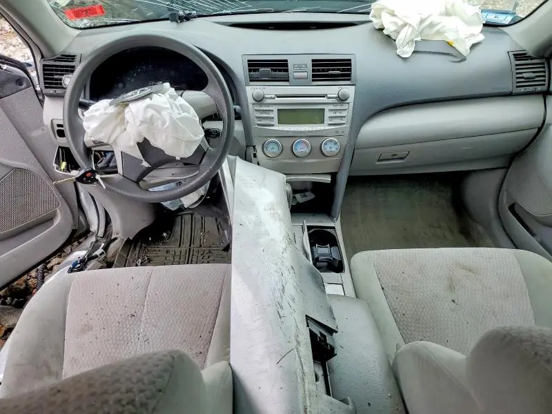2011 TOYOTA CAMRY LE  