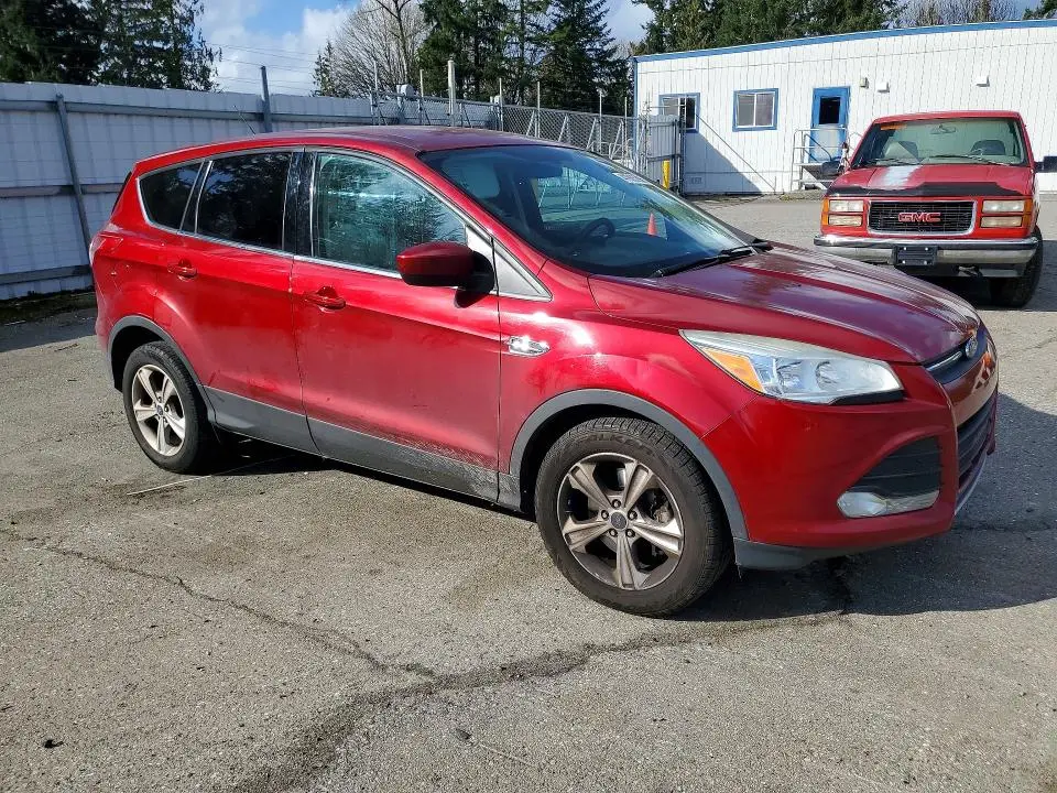 2015 FORD ESCAPE SE  