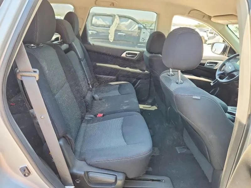 2017 NISSAN PATHFINDER SV  