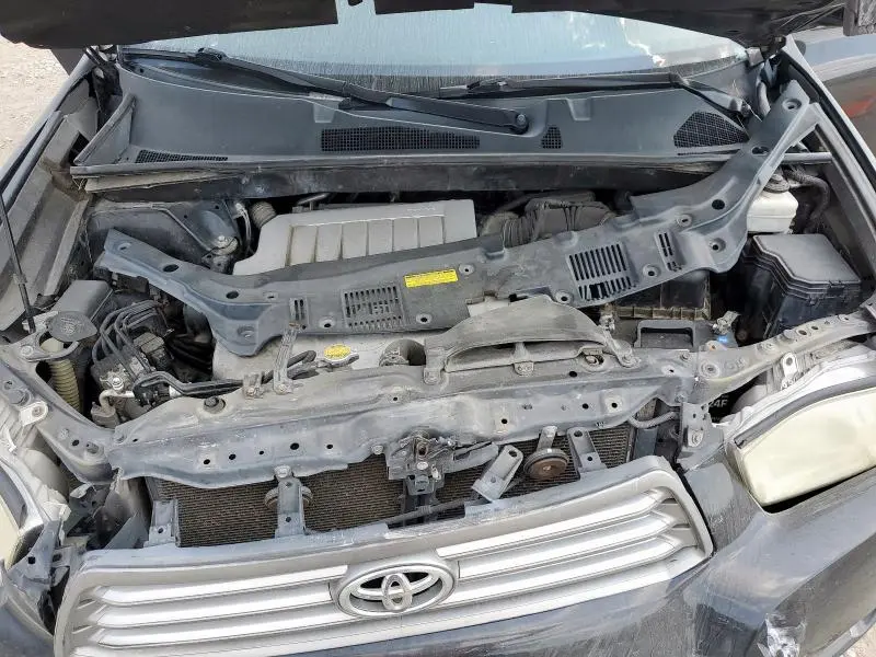 2010 TOYOTA HIGHLANDER SE  