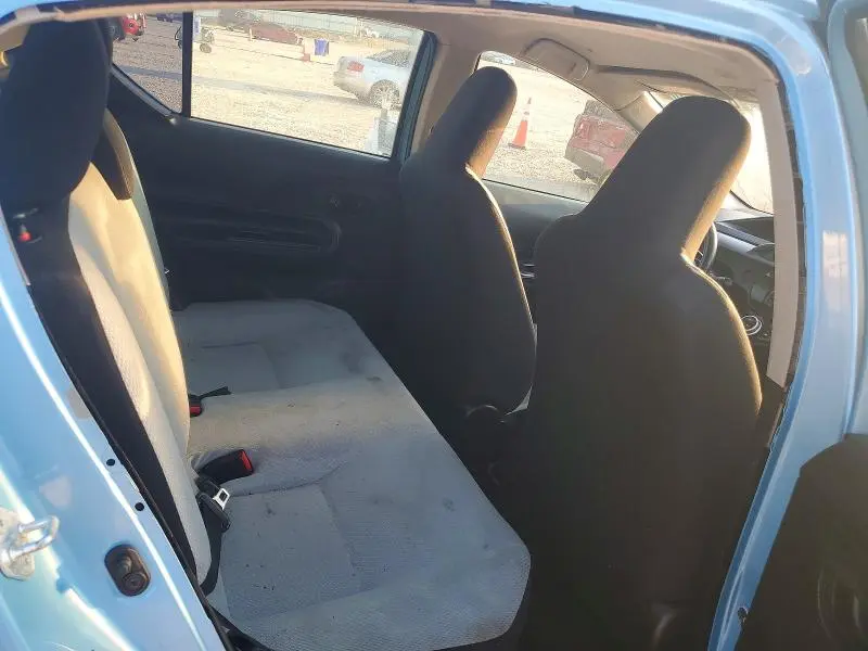 2015 TOYOTA PRIUS C ONE  