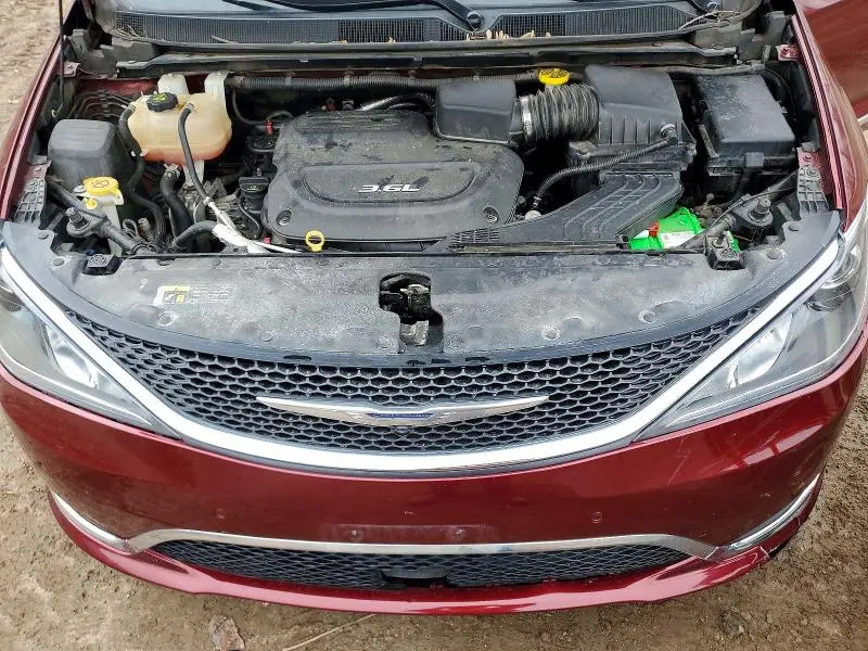 2017 CHRYSLER PACIFICA LIMITED  