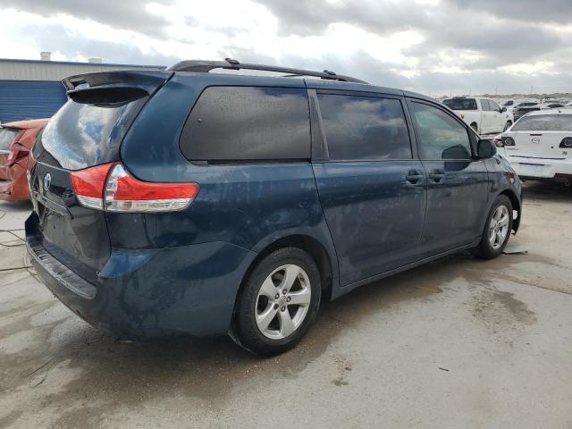 2011 TOYOTA SIENNA LE