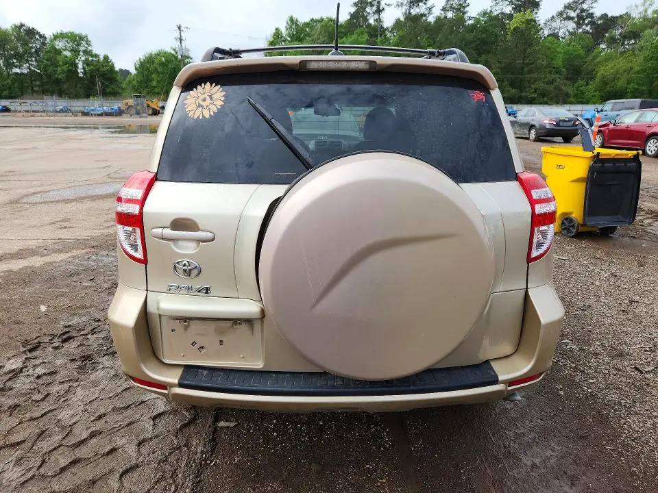 2011 TOYOTA RAV4 BASE  