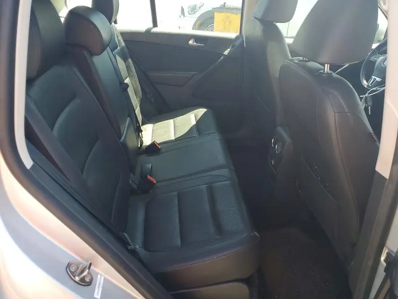 2016 VOLKSWAGEN TIGUAN S  