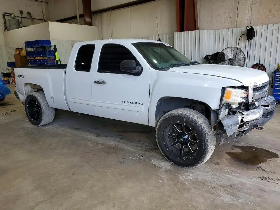 2011 CHEVROLET SILVERADO K1500 LS  