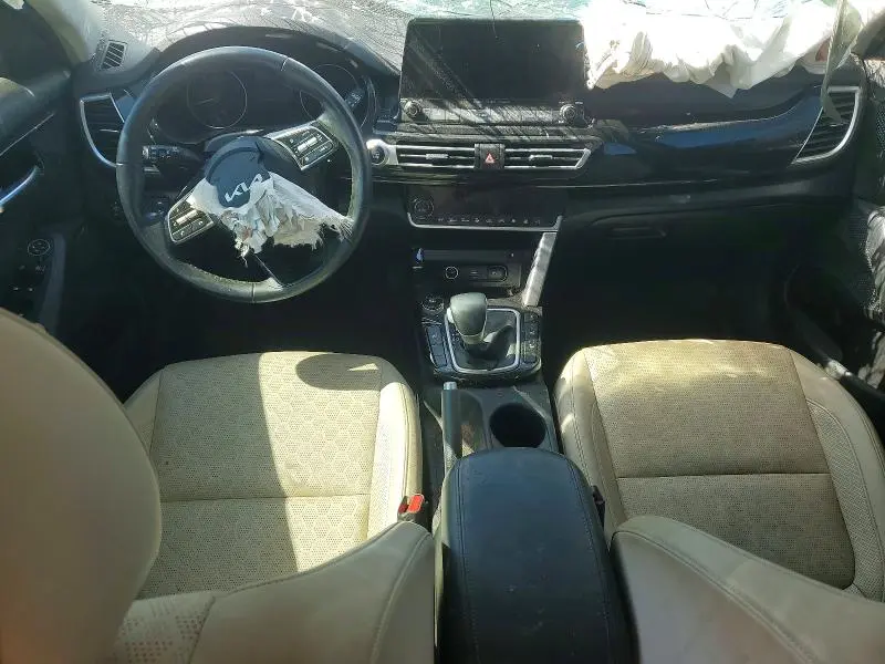 2023 KIA SELTOS EX  