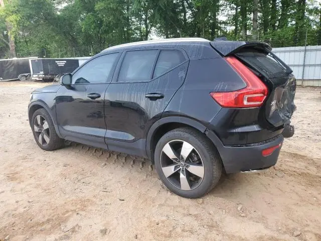 2021 VOLVO XC40 T5 MOMENTUM  