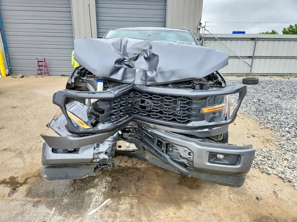 2024 FORD F150 STX  