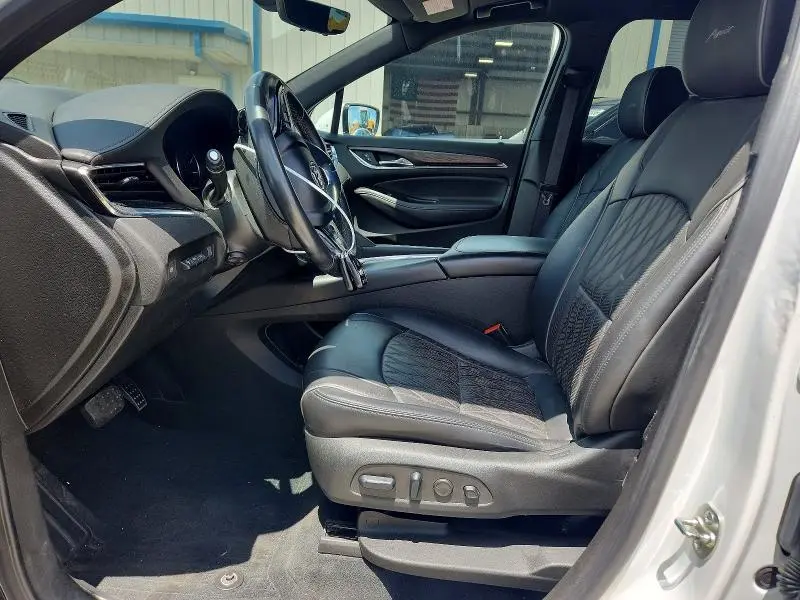 2024 BUICK ENCLAVE AVENIR  