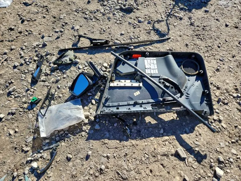 2011 VOLKSWAGEN JETTA BASE  