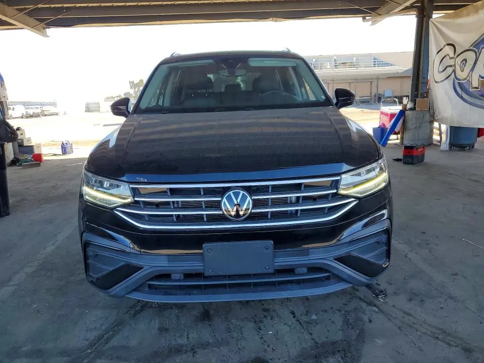 2022 VOLKSWAGEN TIGUAN SE  