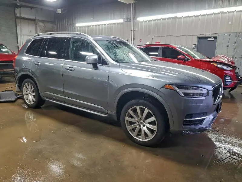 2017 VOLVO XC90 T6  
