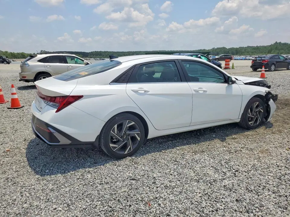 2024 HYUNDAI ELANTRA LIMITED  