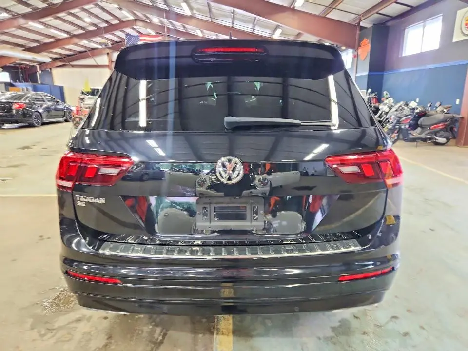 2021 VOLKSWAGEN TIGUAN SE  