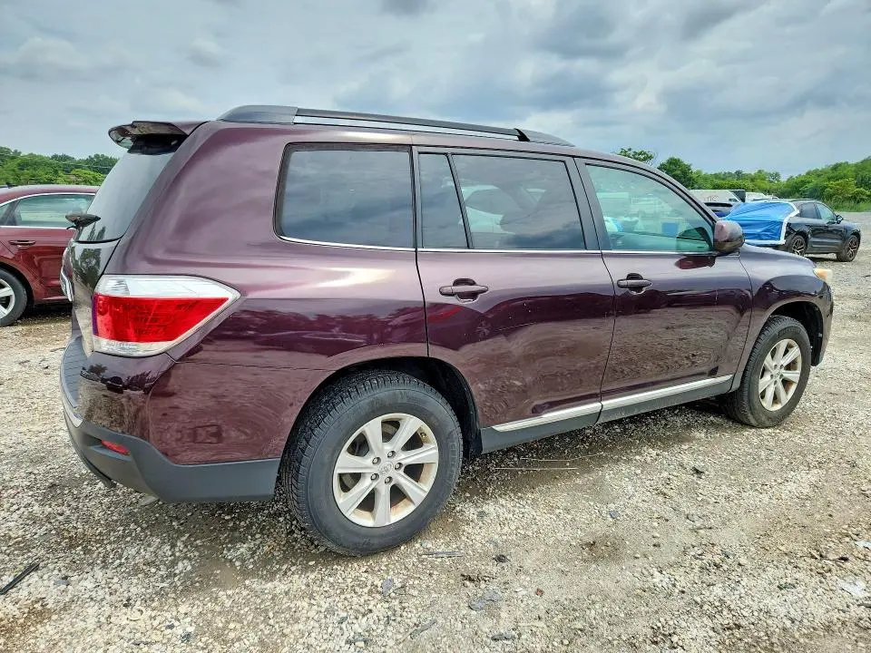 2012 TOYOTA HIGHLANDER SE  