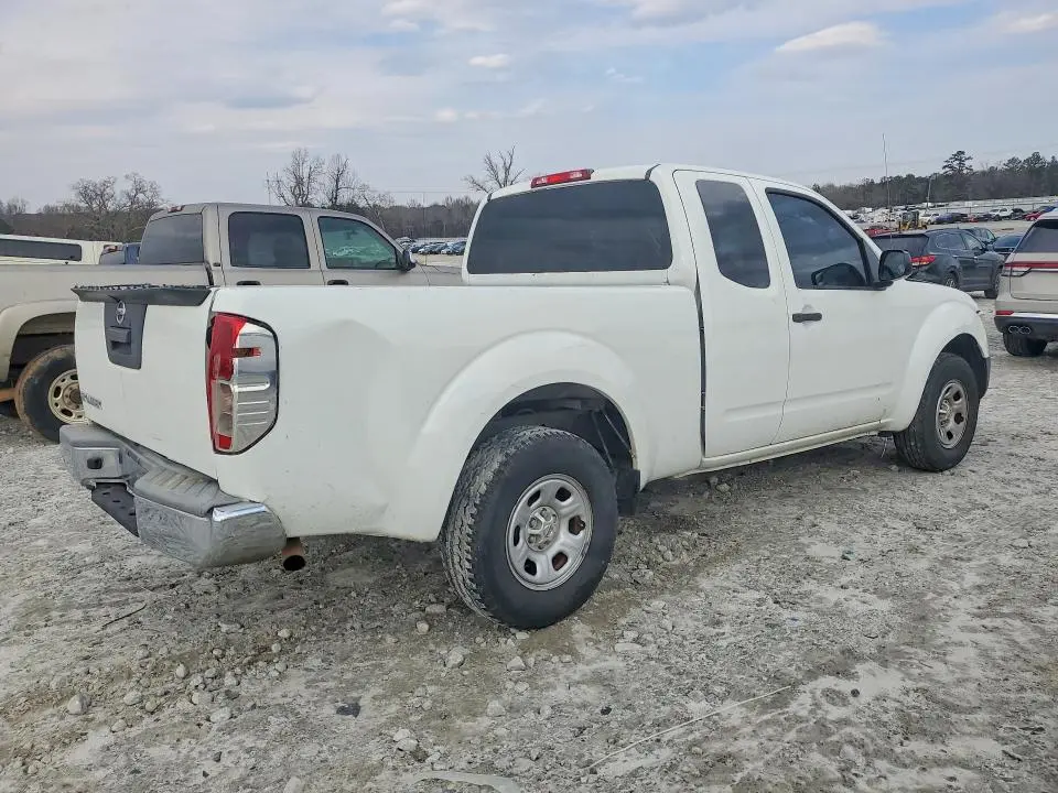 2013 NISSAN FRONTIER S  