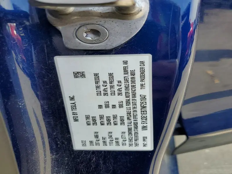 2022 TESLA 3   