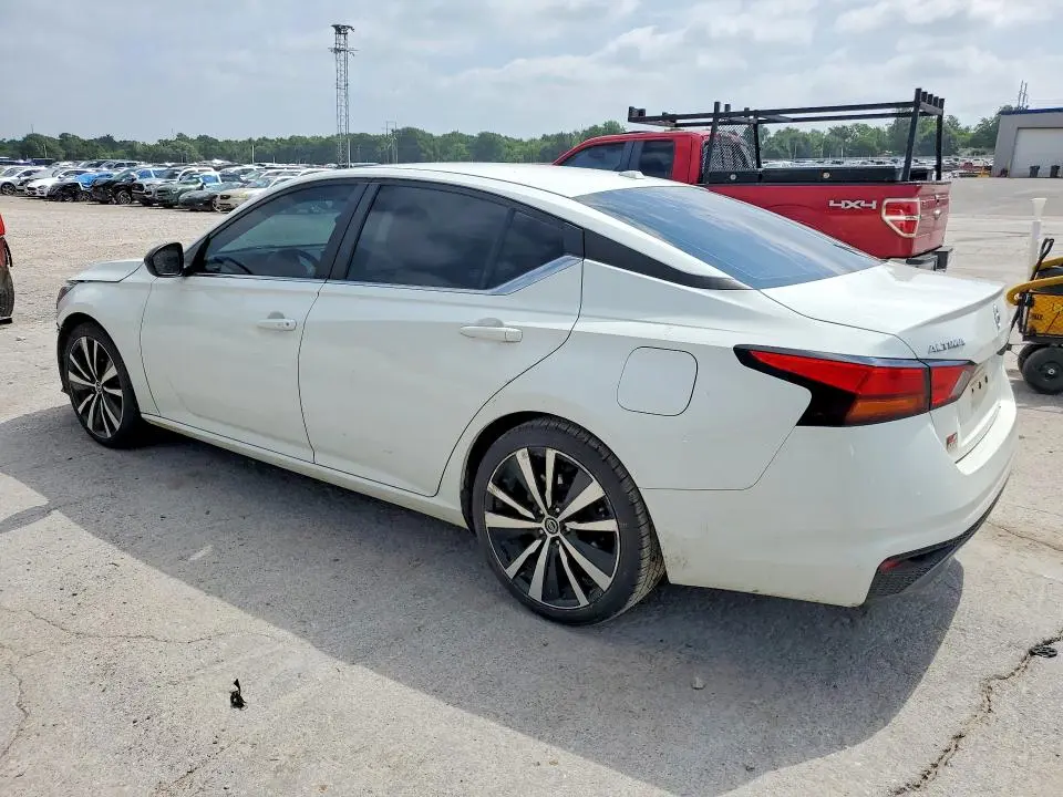 2019 NISSAN ALTIMA SR  