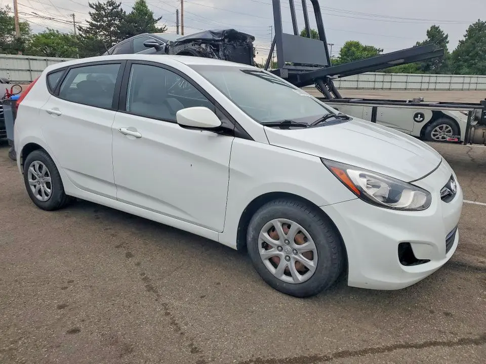 2013 HYUNDAI ACCENT GS  