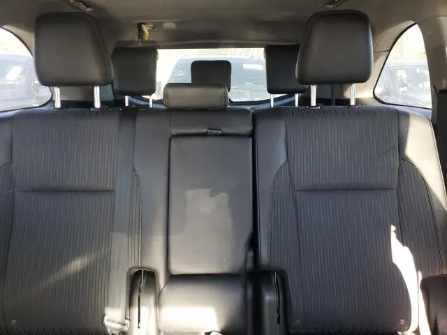 2016 TOYOTA HIGHLANDER LE