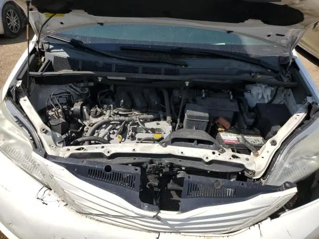 2015 TOYOTA SIENNA LE  