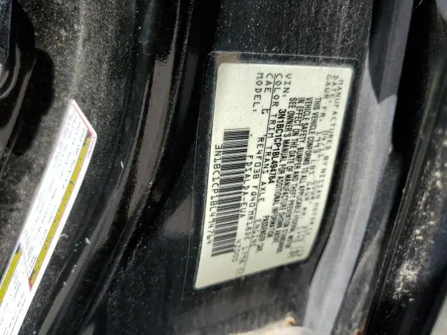 2011 NISSAN VERSA S  