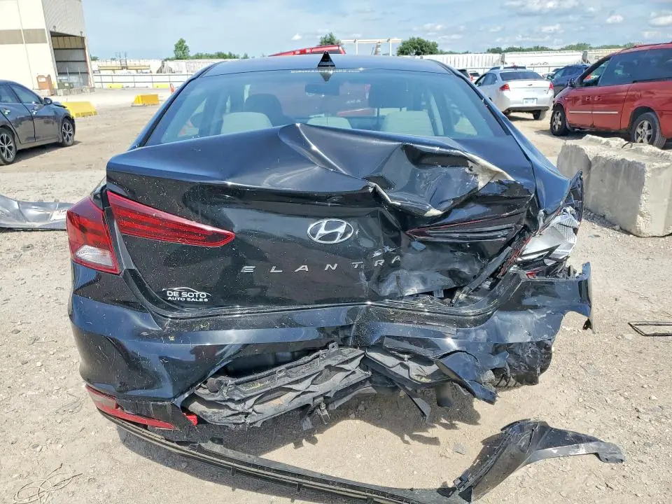 2019 HYUNDAI ELANTRA SEL  