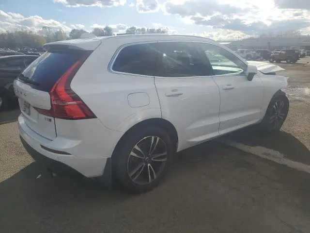 2020 VOLVO XC60 T5 MOMENTUM  