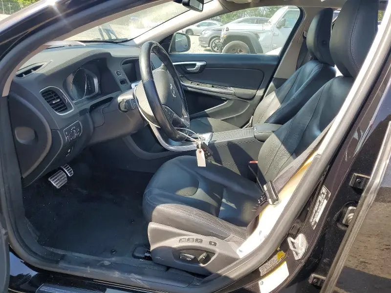 2015 VOLVO V60 PREMIER+  