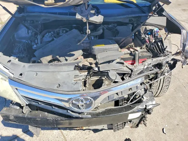 2013 TOYOTA CAMRY XLE  
