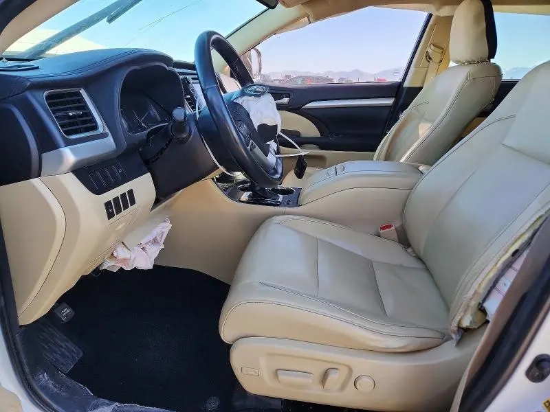 2015 TOYOTA HIGHLANDER XLE  