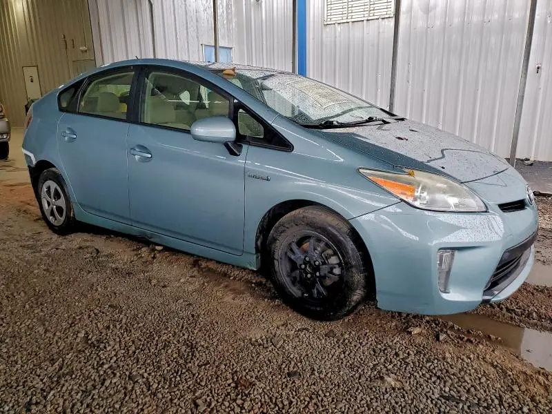 2015 TOYOTA PRIUS   