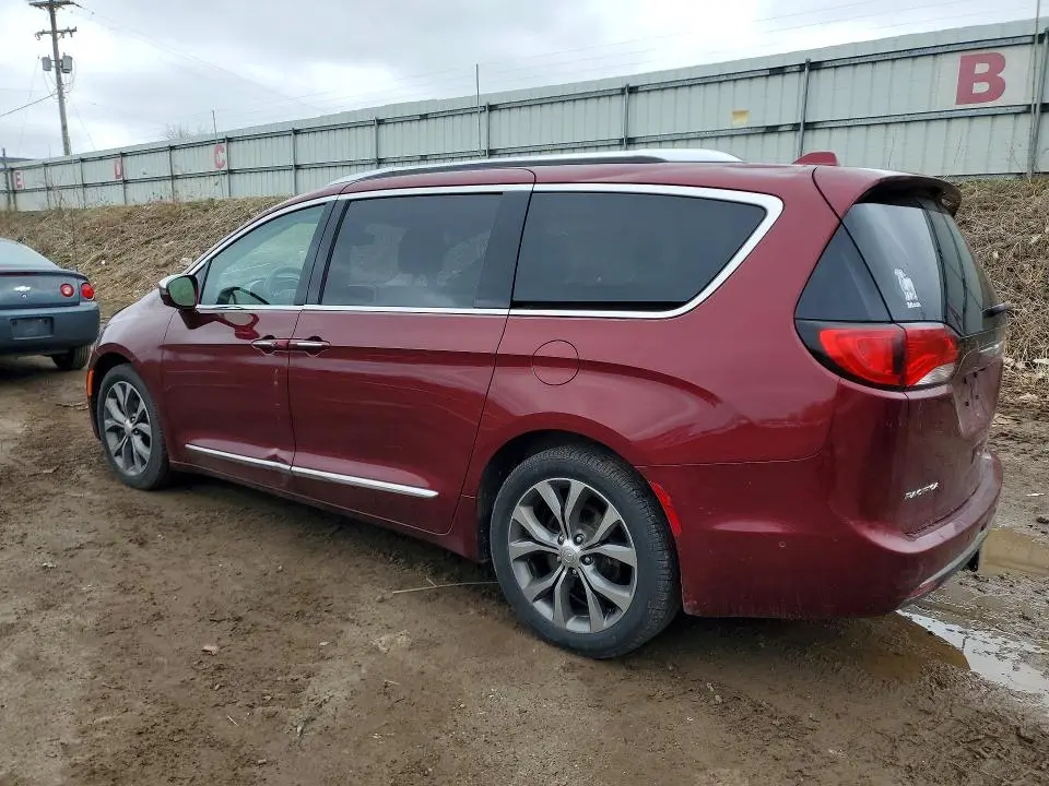 2017 CHRYSLER PACIFICA LIMITED  