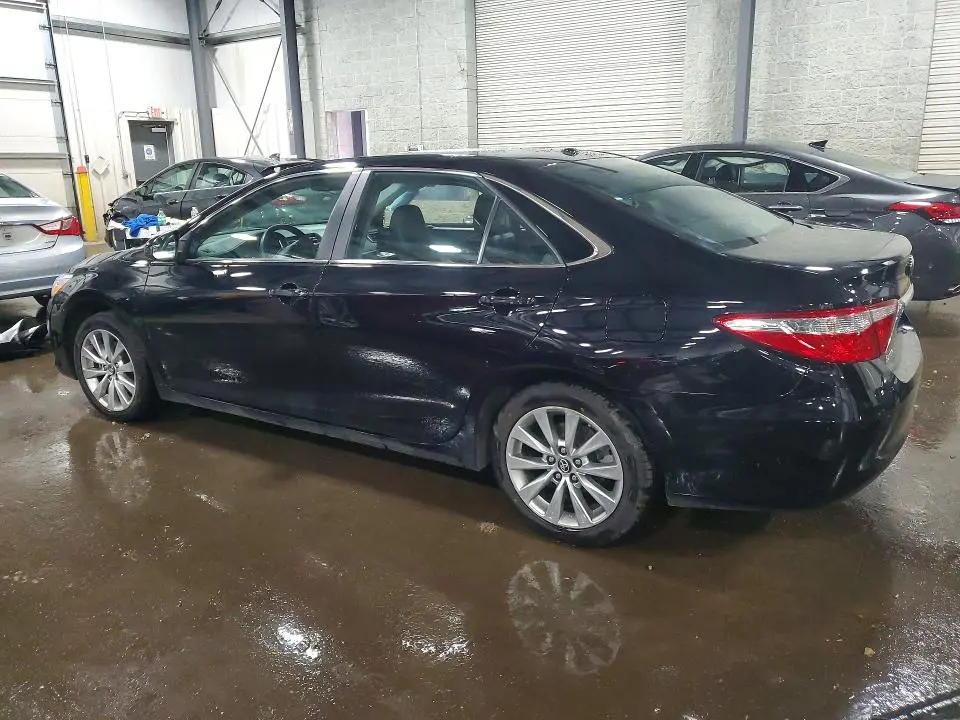 2017 TOYOTA CAMRY XLE  
