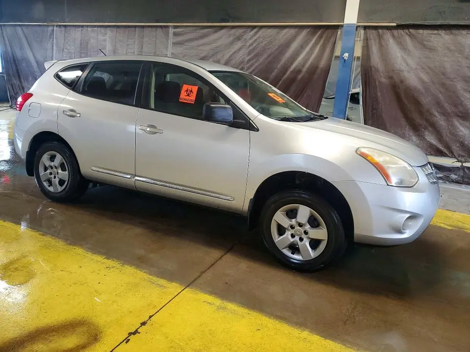 2013 NISSAN ROGUE S  
