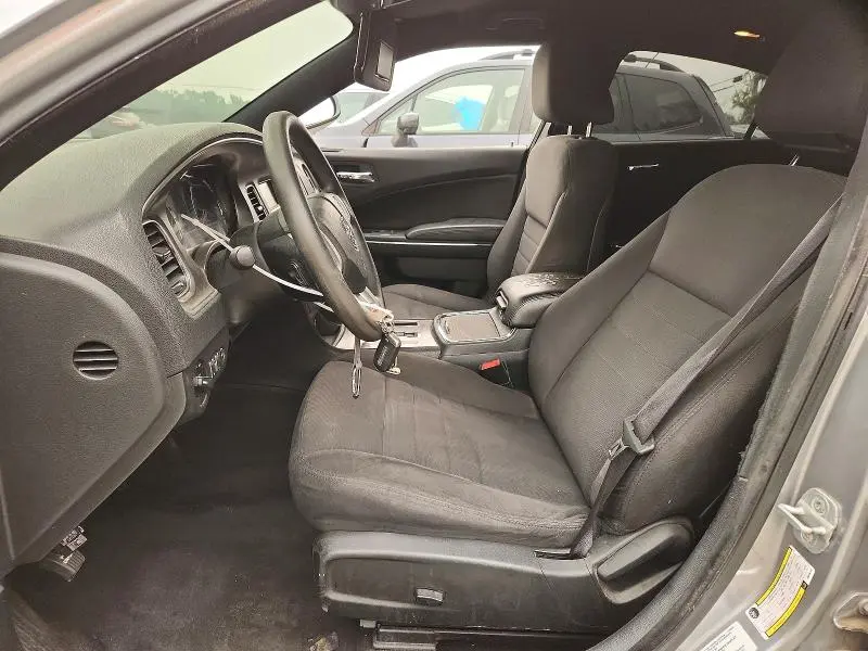 2013 DODGE CHARGER SE  