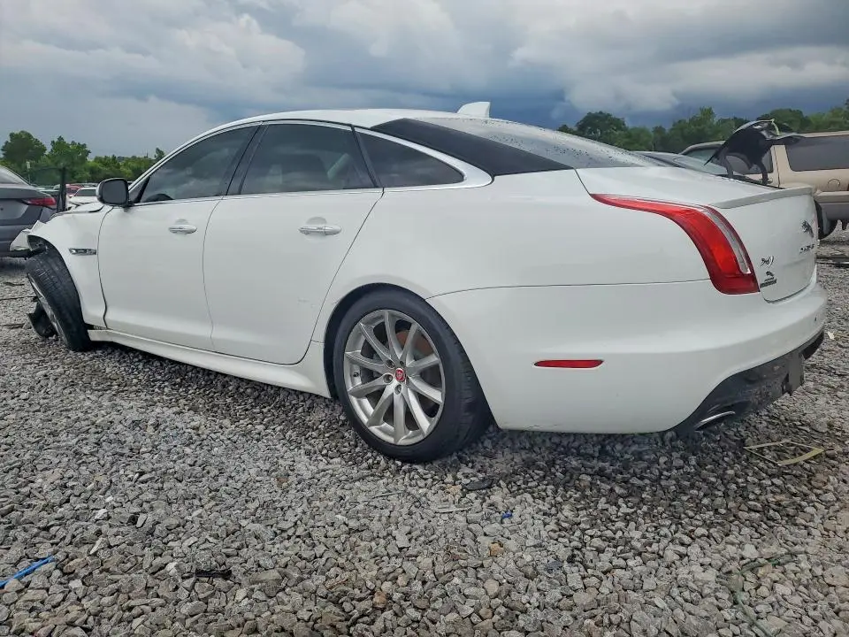 2016 JAGUAR XJ   