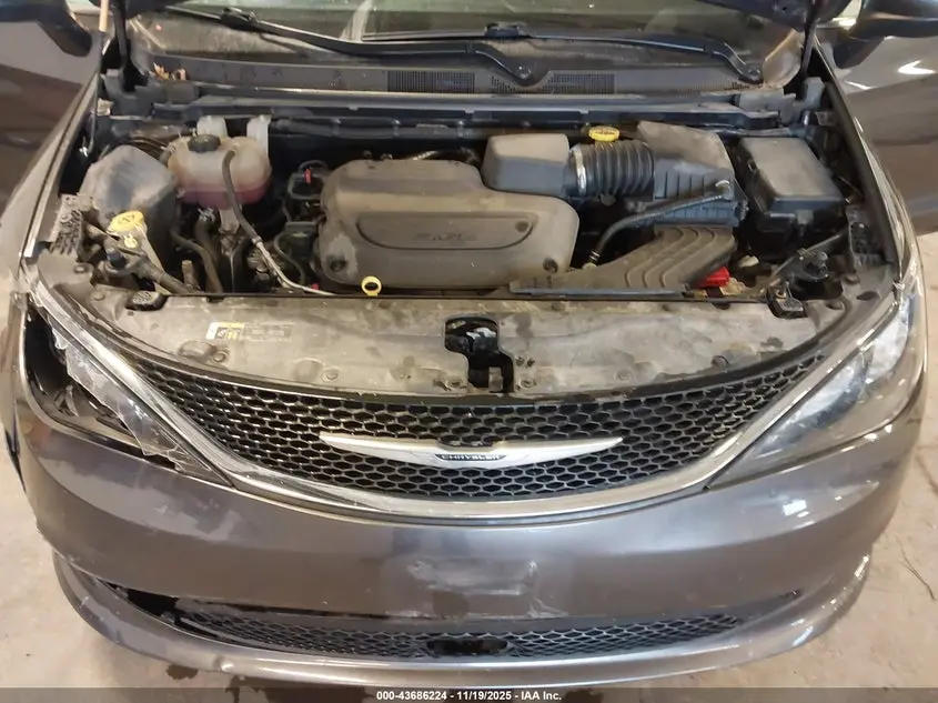 2021 CHRYSLER VOYAGER LXI