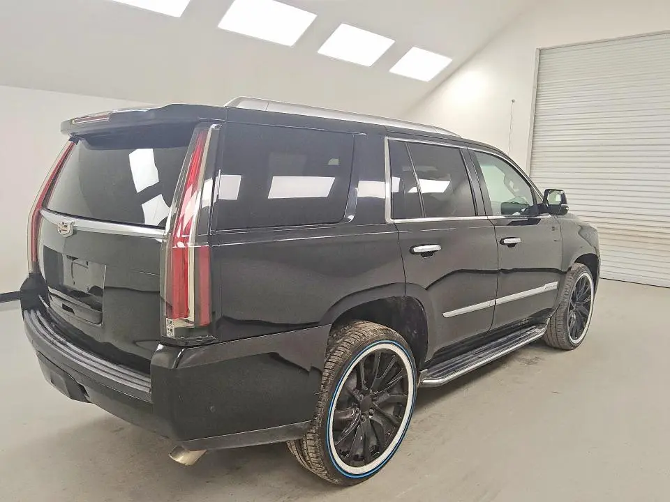 2018 CADILLAC ESCALADE LUXURY  