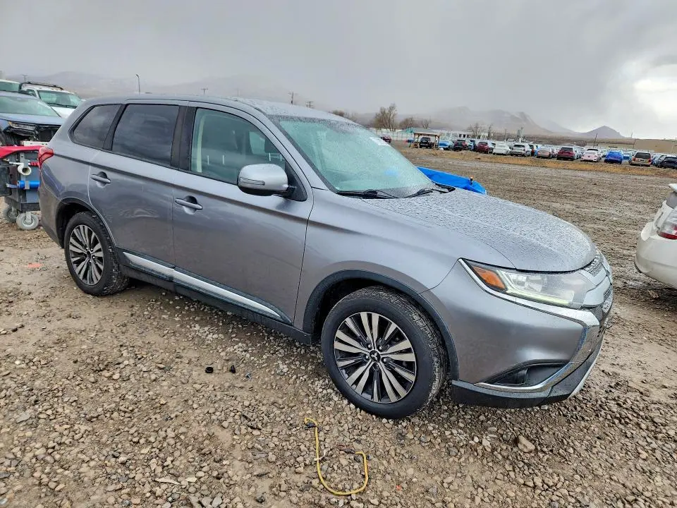 2019 MITSUBISHI OUTLANDER SE  