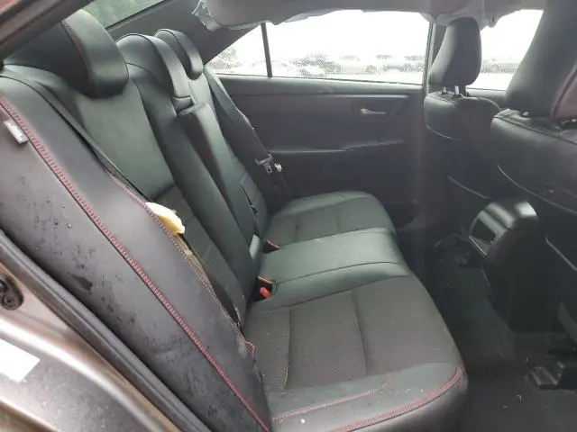 2016 TOYOTA CAMRY LE  