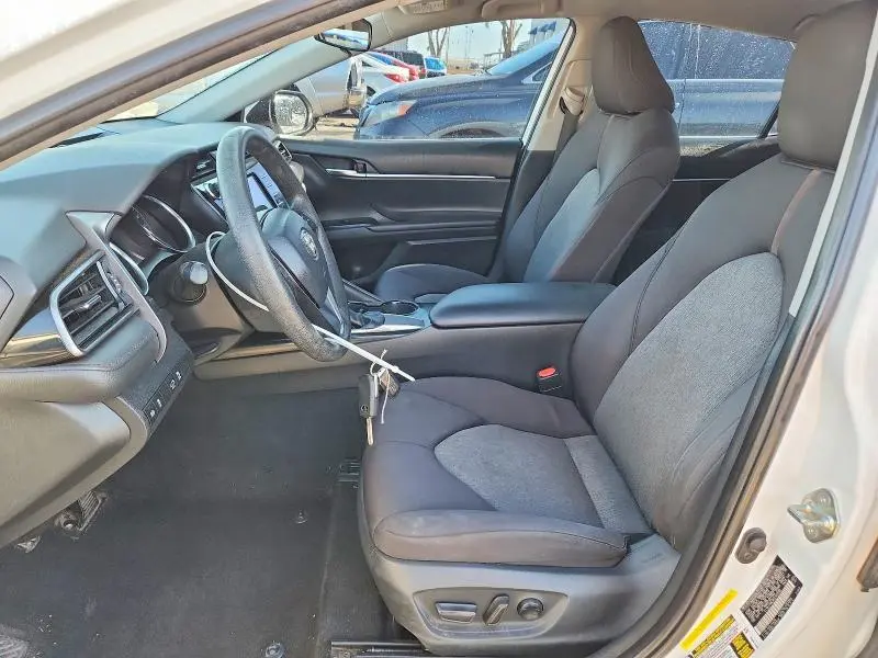 2019 TOYOTA CAMRY LE  