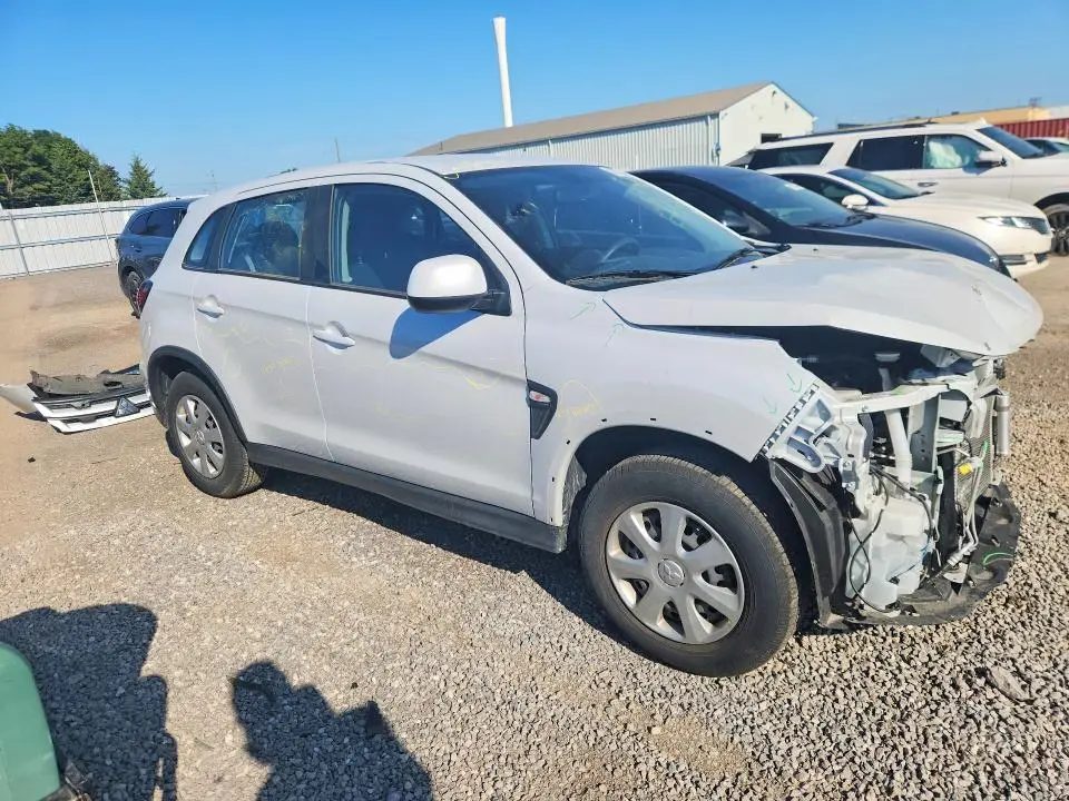 2024 MITSUBISHI RVR ES  