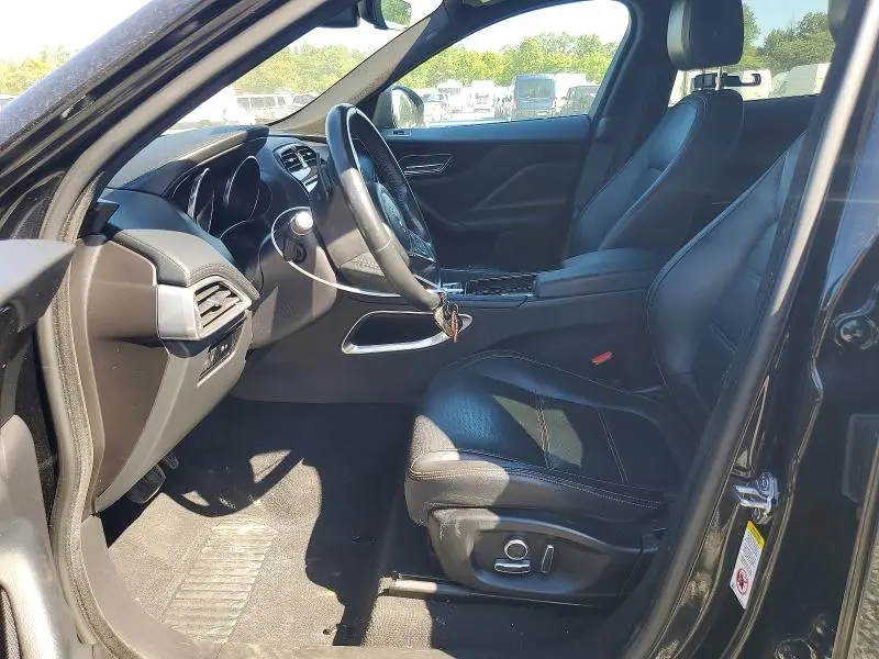 2020 JAGUAR F-PACE PRESTIGE  