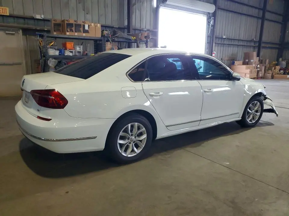 2017 VOLKSWAGEN PASSAT S  